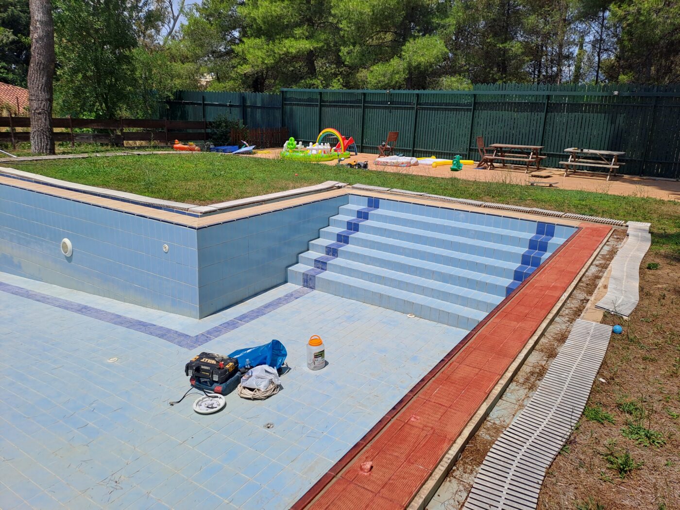 πισίνα με μεμβράνη PVC