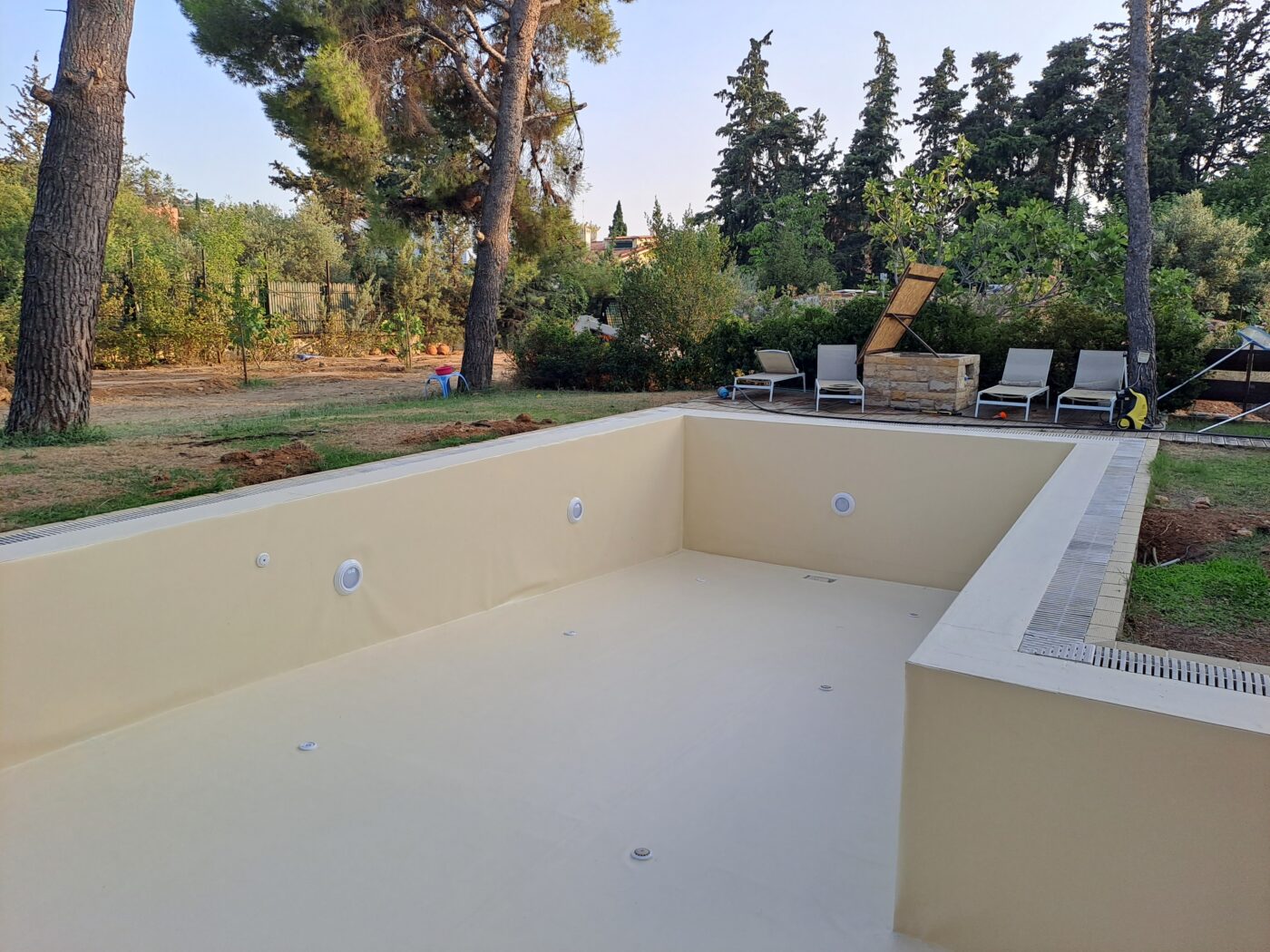 πισίνα με μεμβράνη PVC